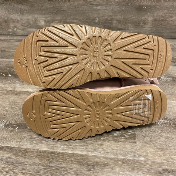 UGG | Mini Continuity Bow Boots In Pink Crystal Size 7 NEW In Box - Picture 9 of 10